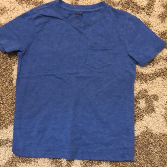 4 boys shirts - Picture 3 of 5